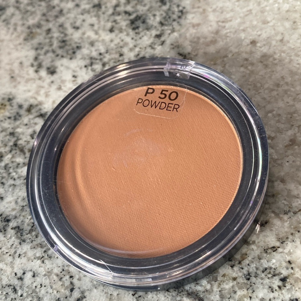 Cover fx pressed mineral foundation full size shade P50 like new!